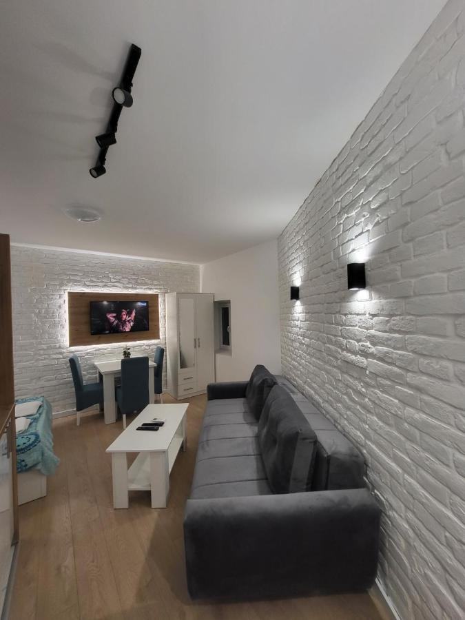 Harmony Suites Sajmiste Exterior photo